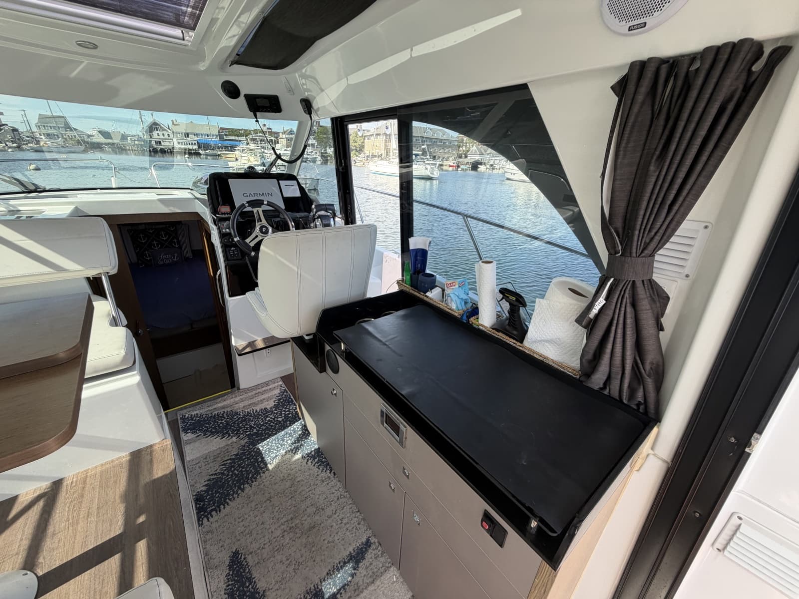 2021 Beneteau Antares - Photo 11