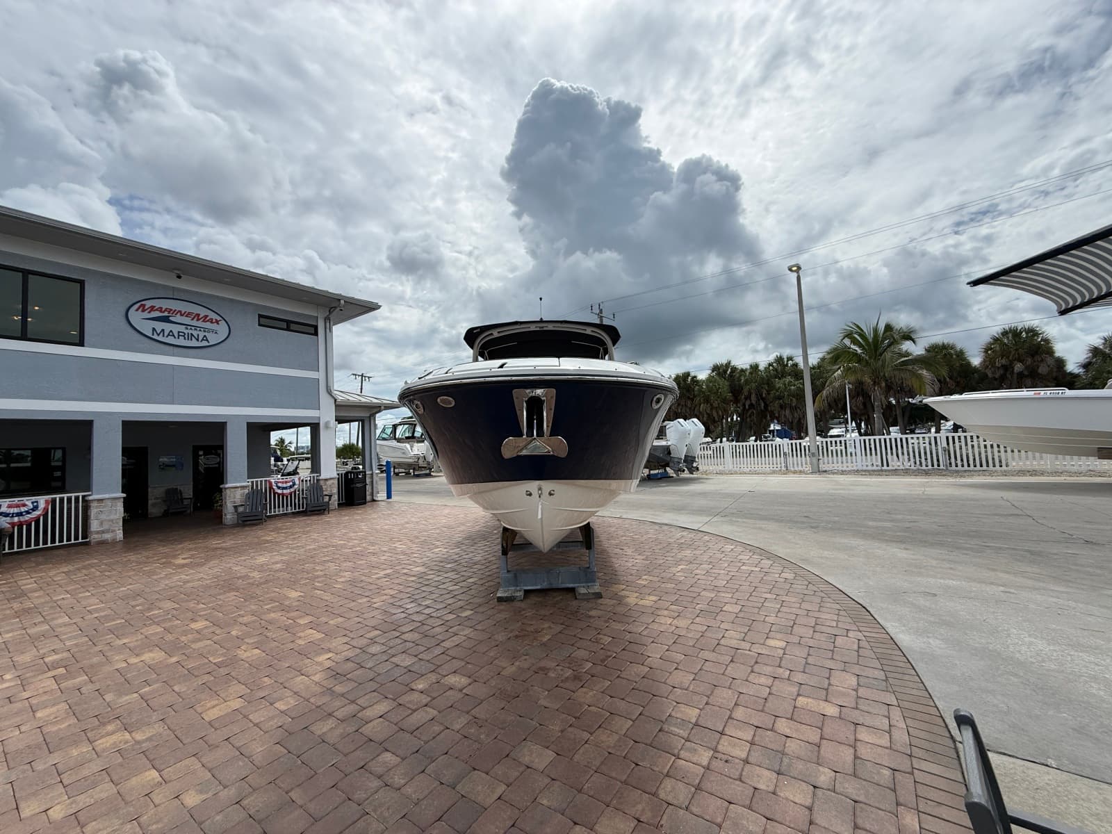 2025 Sea Ray SDX 270 Outboard - Photo 5