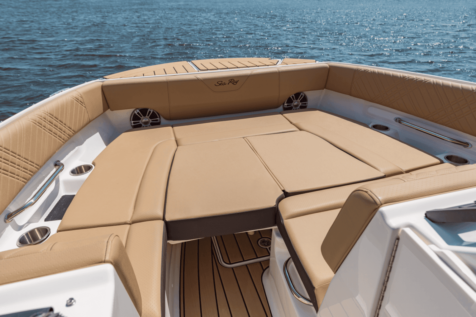 2025 Sea Ray SDX 270 Outboard - Photo 45