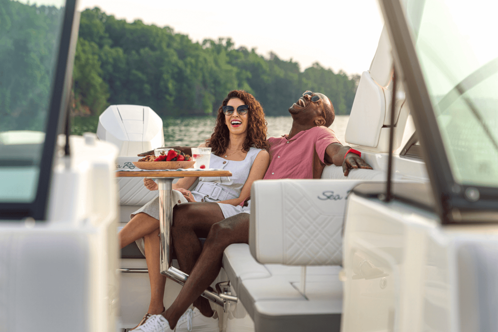 2025 Sea Ray SDX 270 Outboard - Photo 29