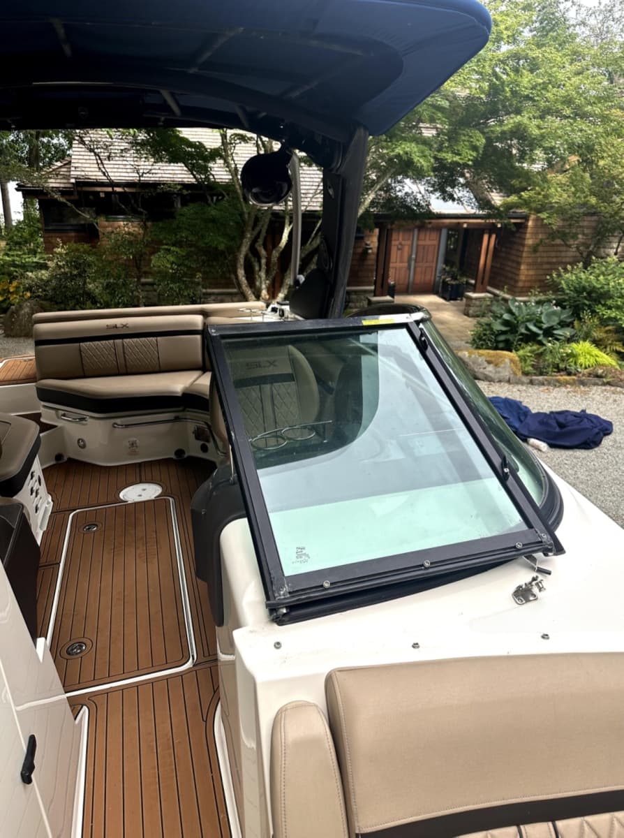 2016 Sea Ray SLX 250 - Photo 16