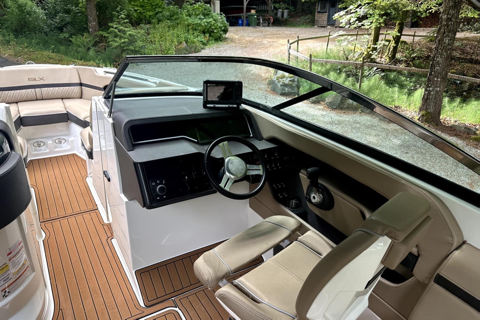 2016 Sea Ray SLX 250 - Photo 8