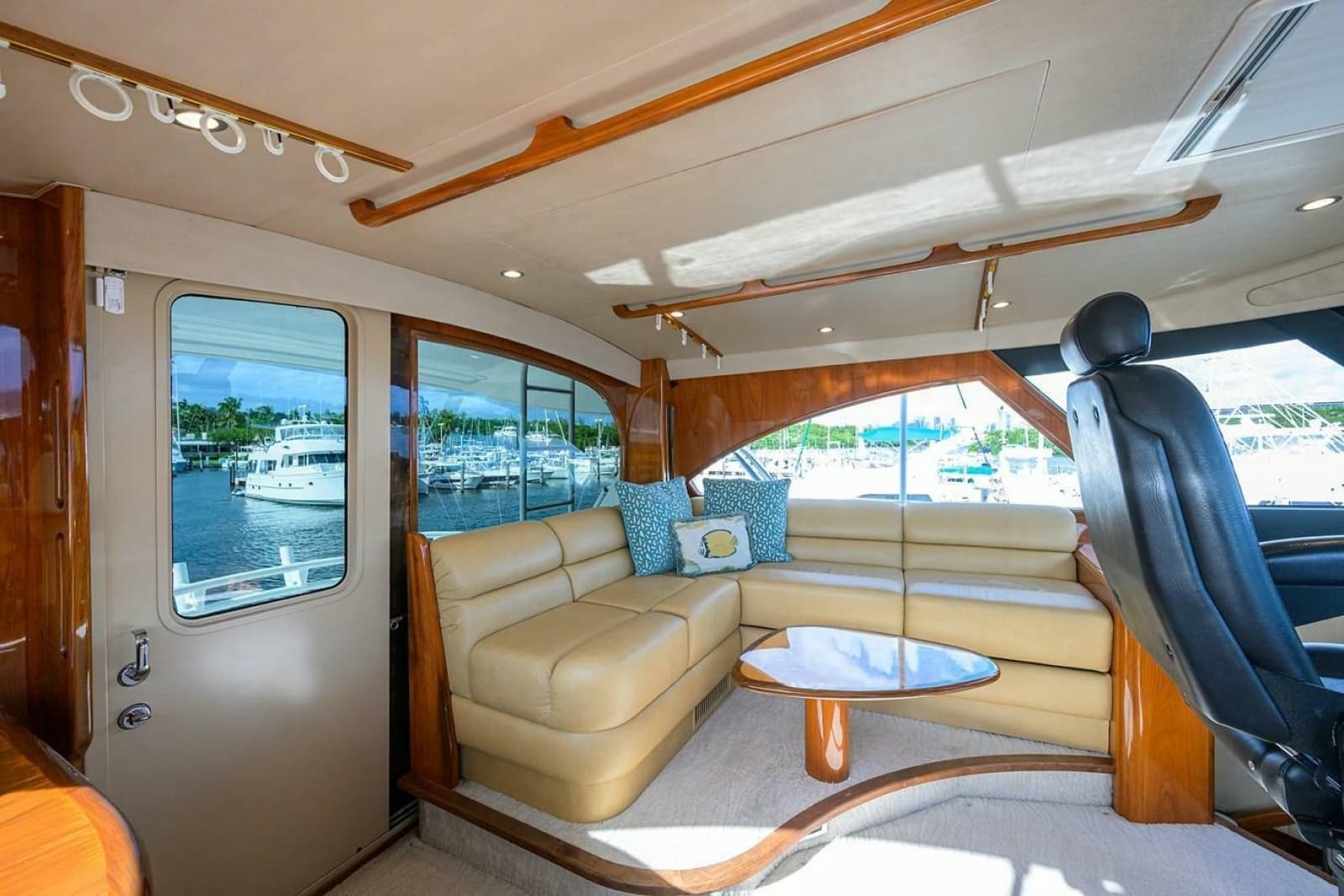 2013 Viking Enclosed Bridge SF 2013 - Photo 23