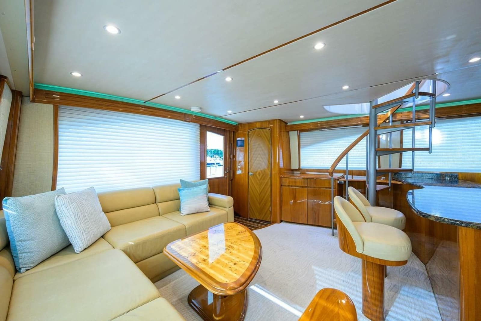 2013 Viking Enclosed Bridge SF 2013 - Photo 4