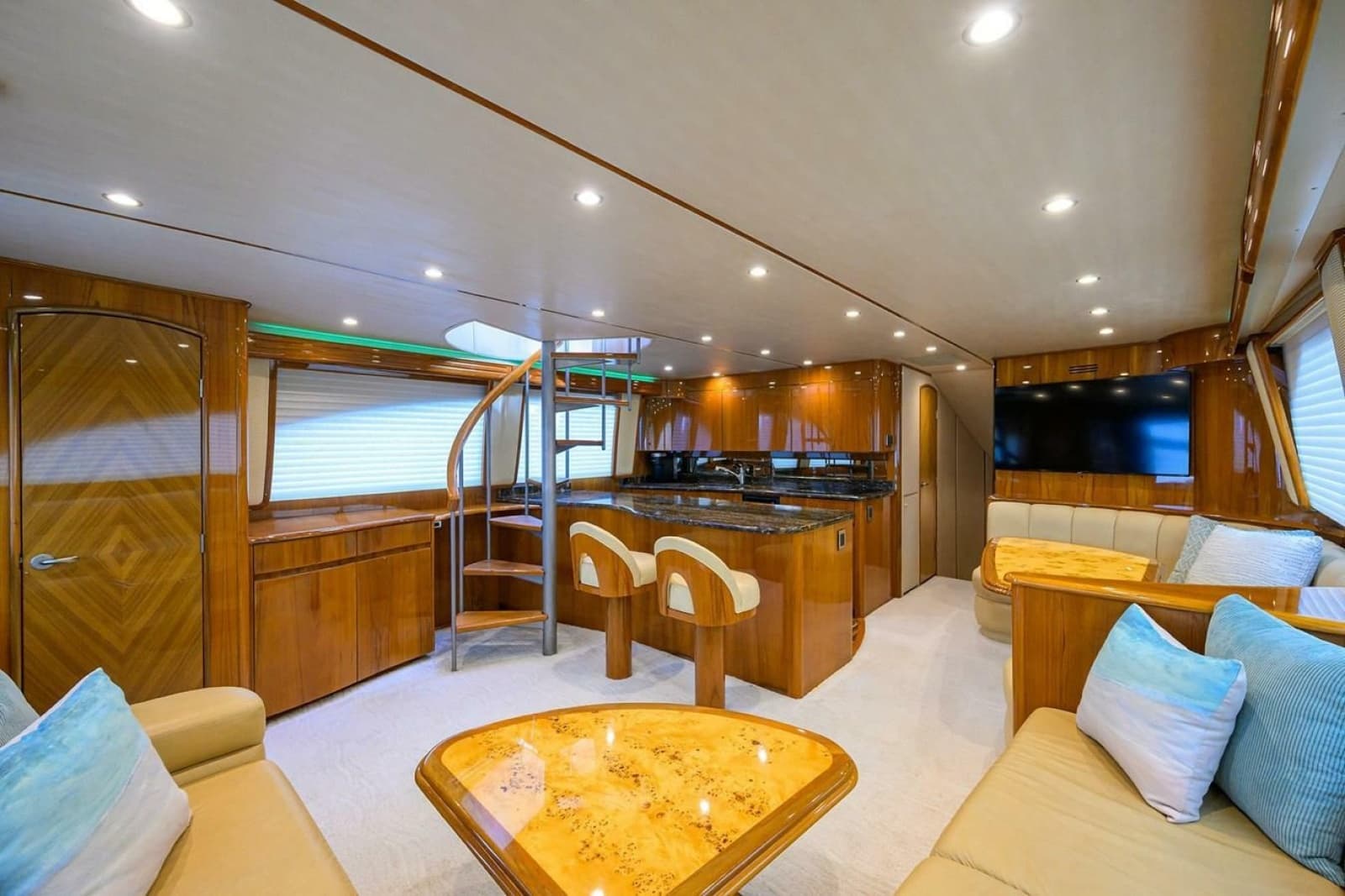2013 Viking Enclosed Bridge SF 2013 - Photo 5