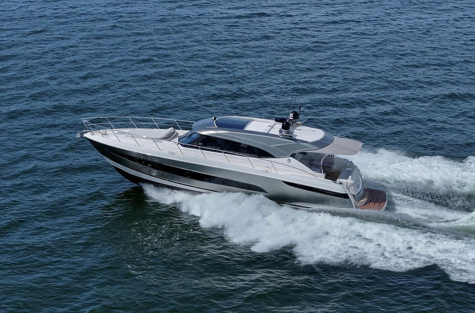 2023 Riviera 5400 Sport Yacht - Photo 2