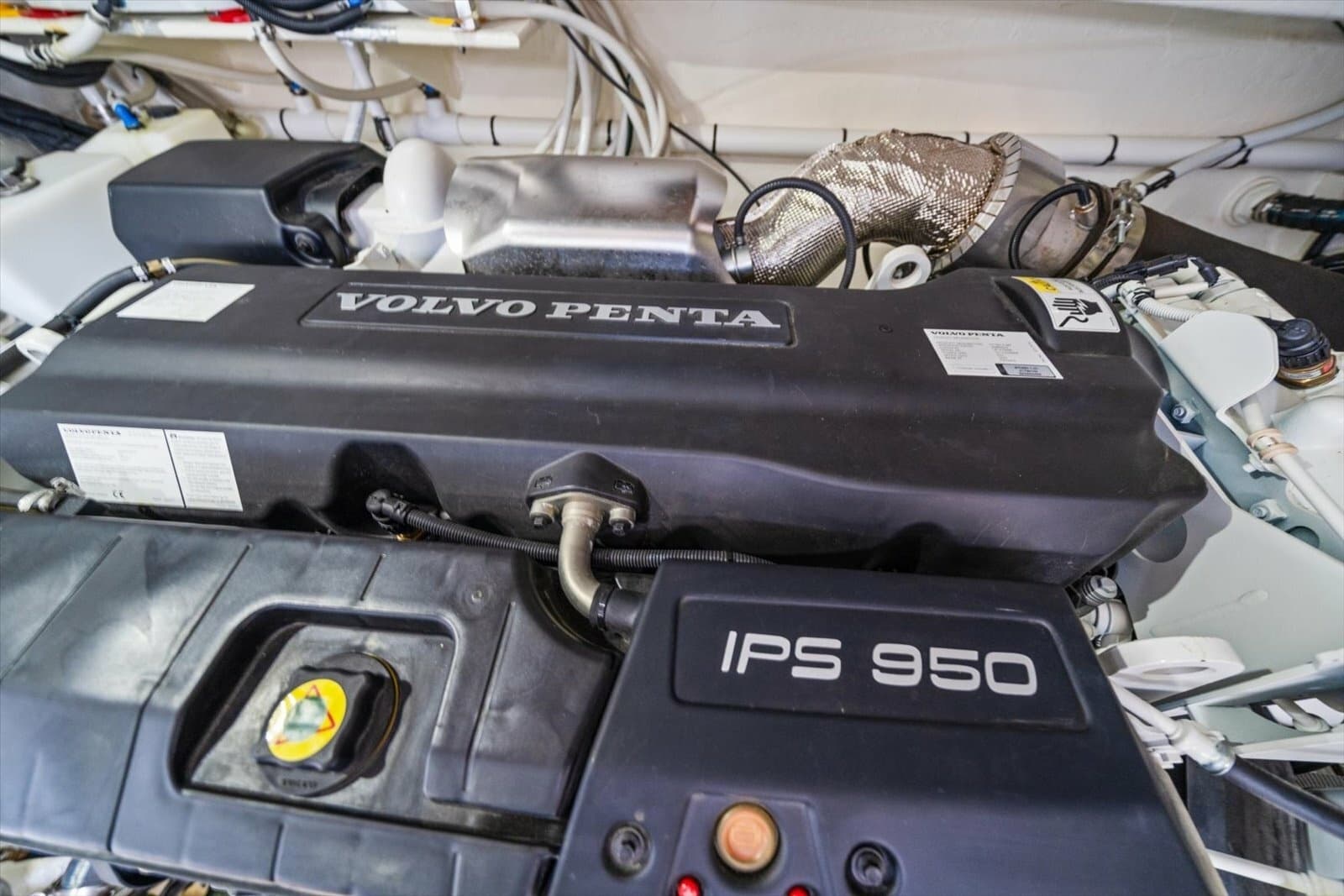 2023 Riviera 5400 Sport Yacht - Photo 51