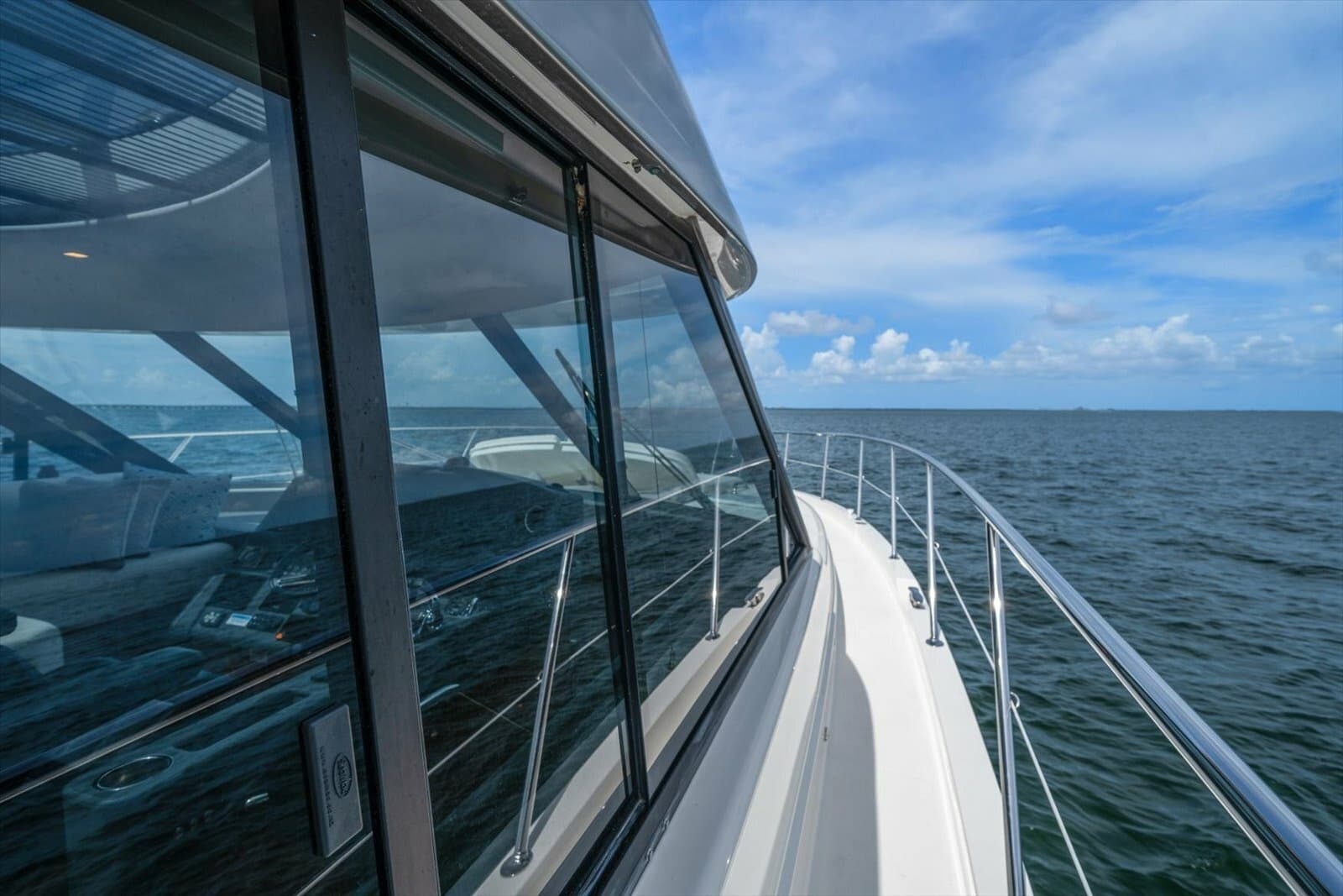 2023 Riviera 5400 Sport Yacht - Photo 45