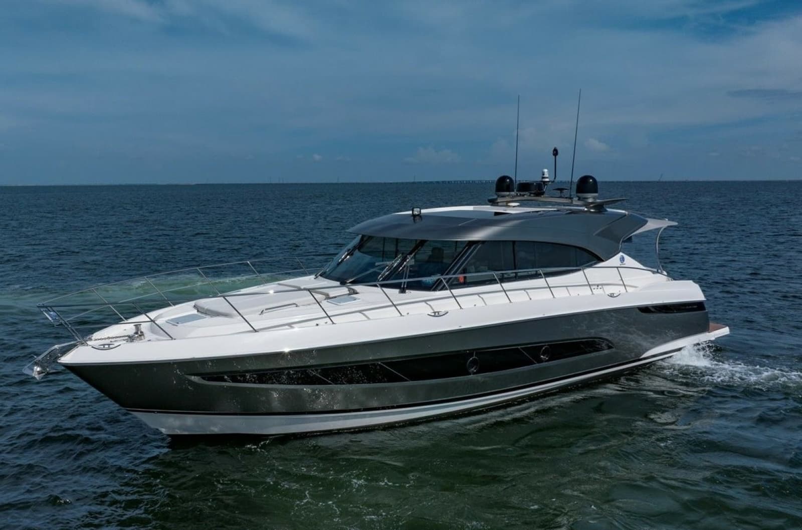 2023 Riviera 5400 Sport Yacht - Photo 1