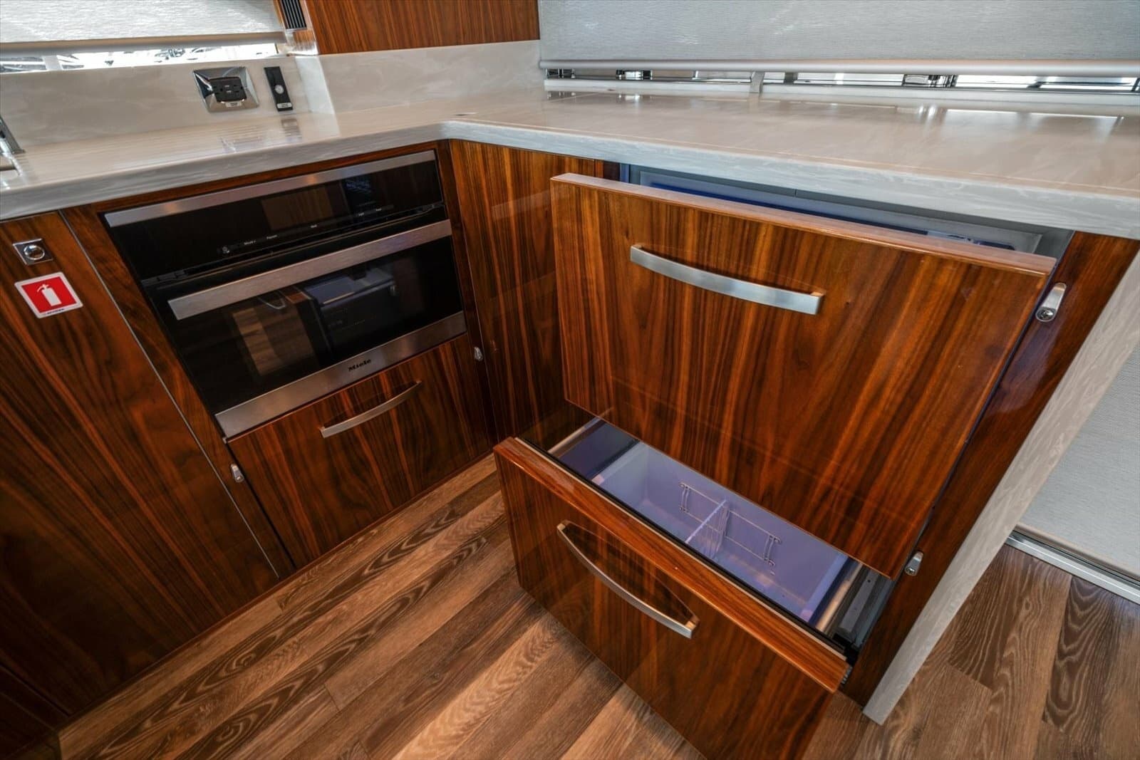 2023 Riviera 5400 Sport Yacht - Photo 21