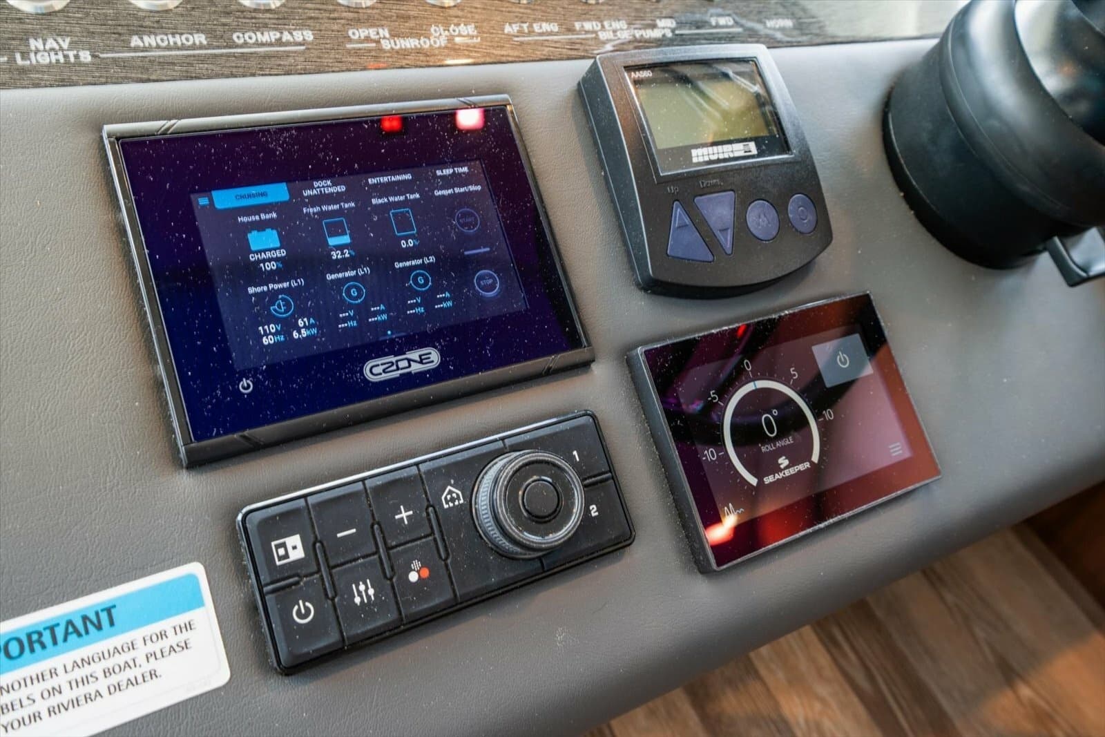 2023 Riviera 5400 Sport Yacht - Photo 33