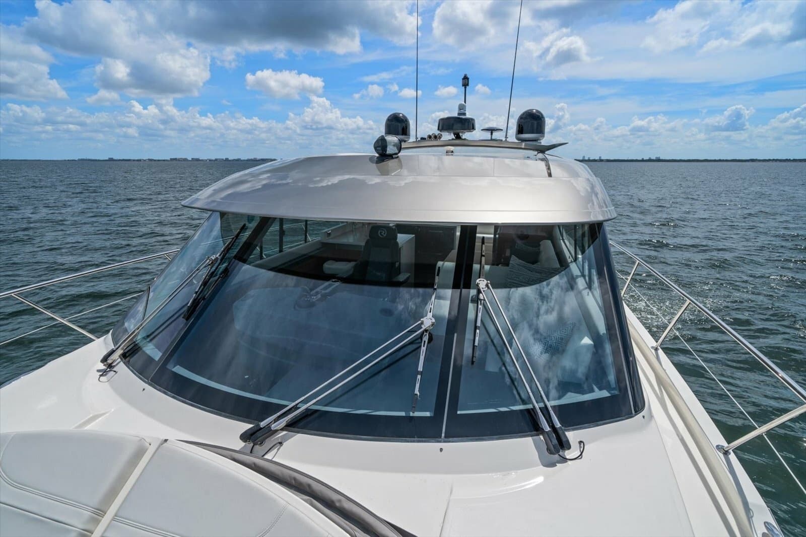 2023 Riviera 5400 Sport Yacht - Photo 47