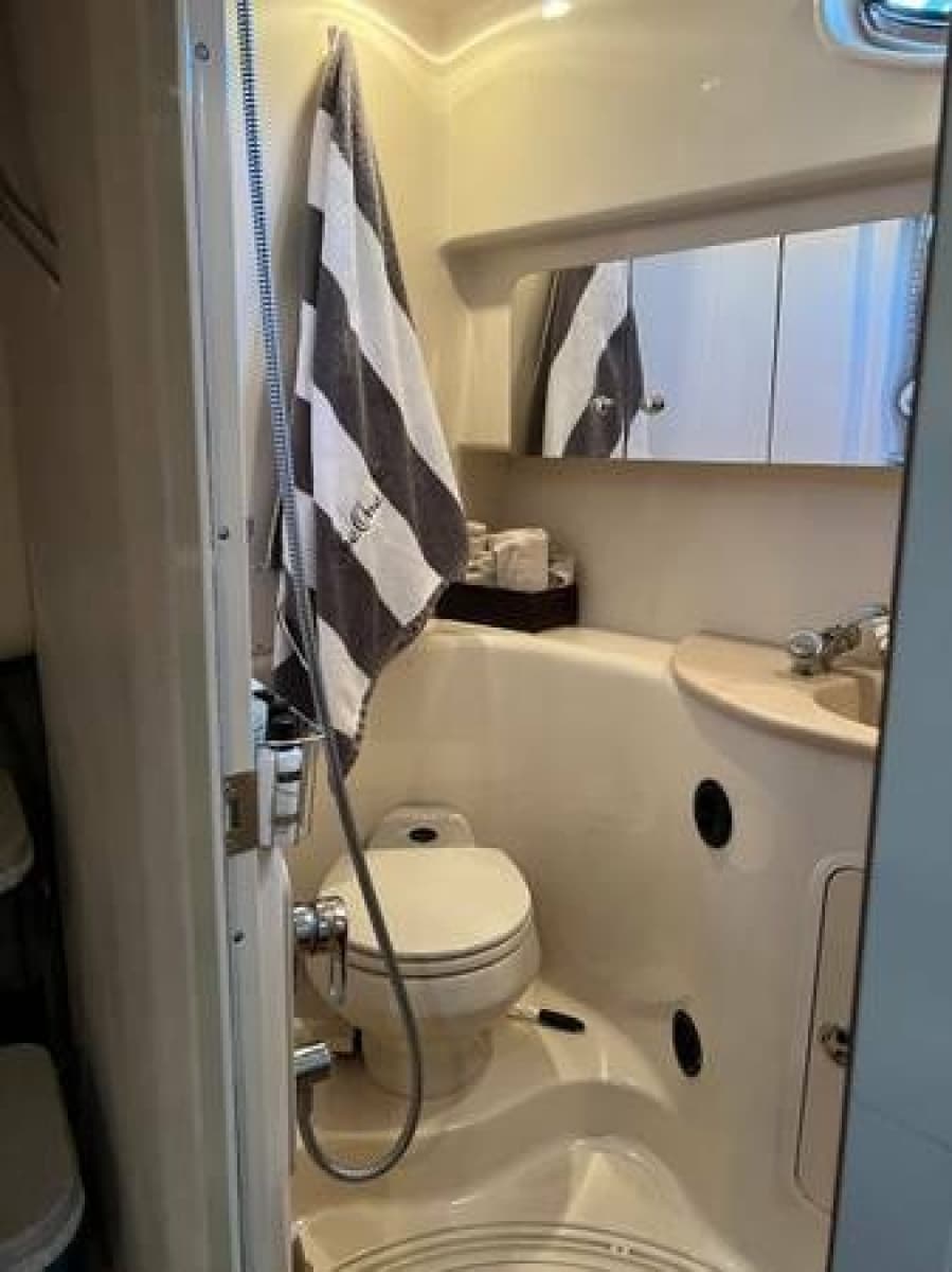 2003 Sea Ray 360 Sundancer - Photo 11