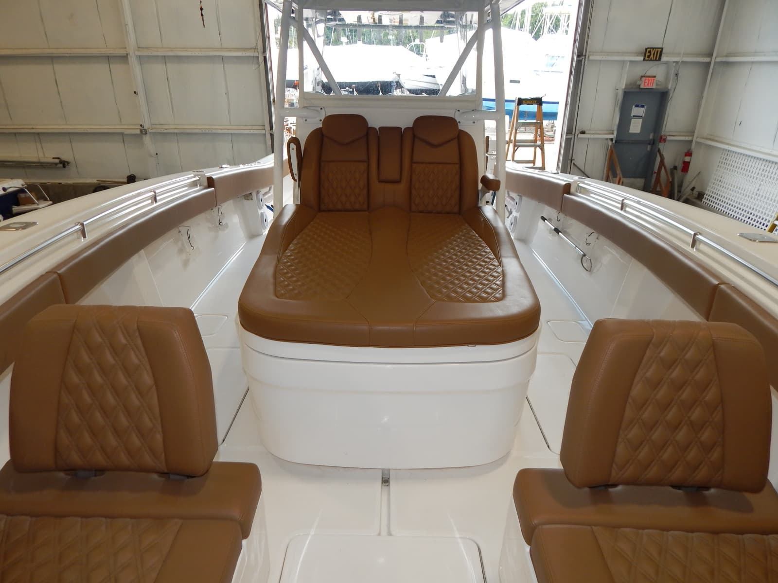 2024 Invincible 39 Open Fisherman - Photo 12