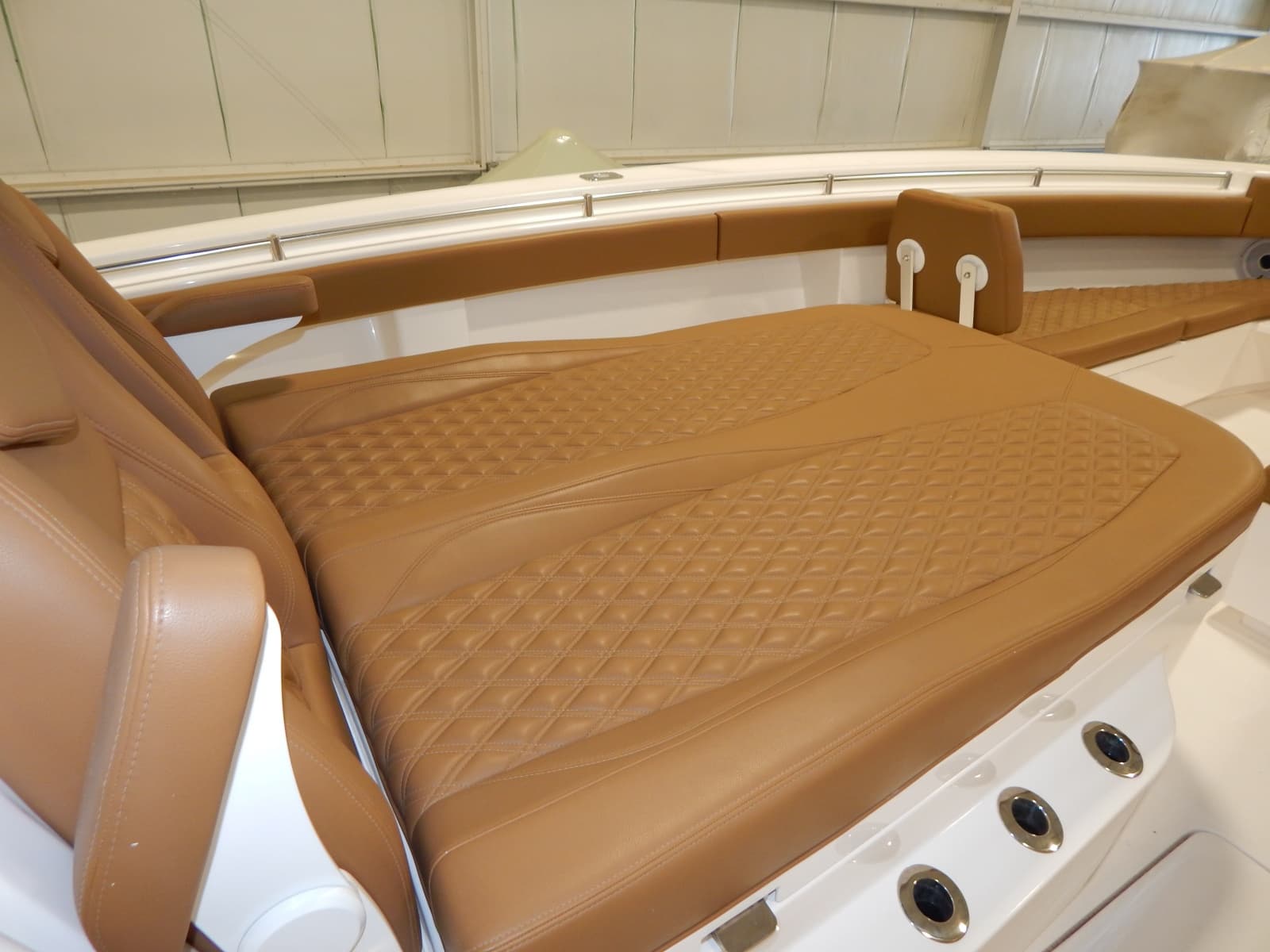 2024 Invincible 39 Open Fisherman - Photo 13