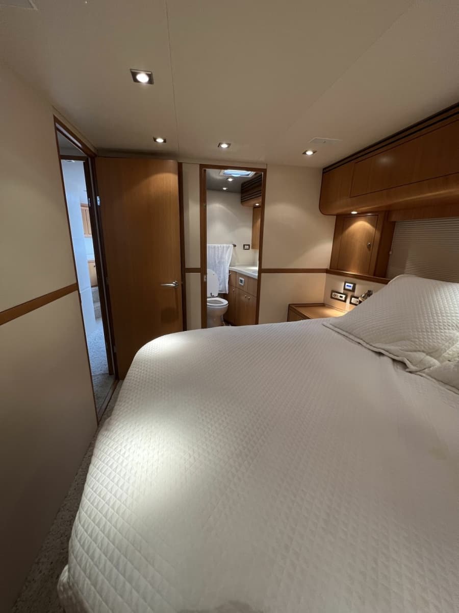 2010 Bertram 540 - Photo 35