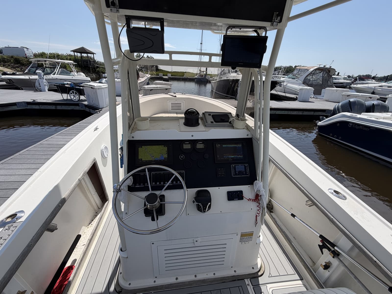1990 Mako 261 Center Console - Photo 10