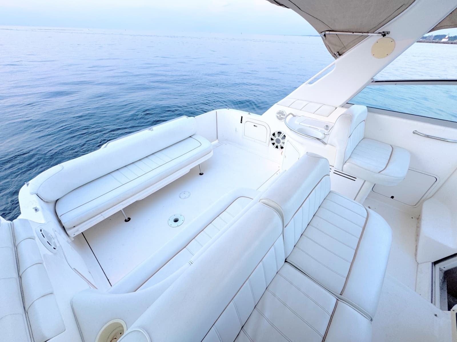 1997 Sea Ray 330 Sundancer - Photo 12