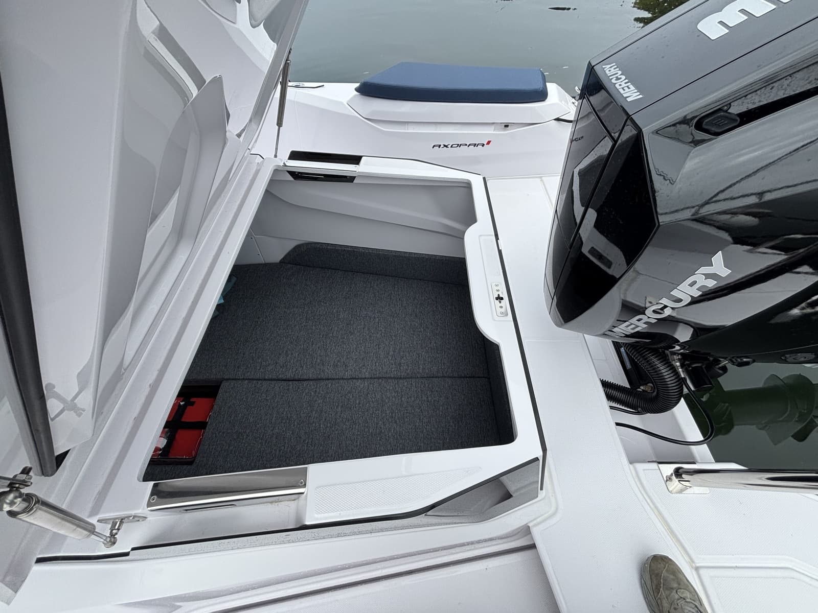 2025 Axopar  - Photo 38