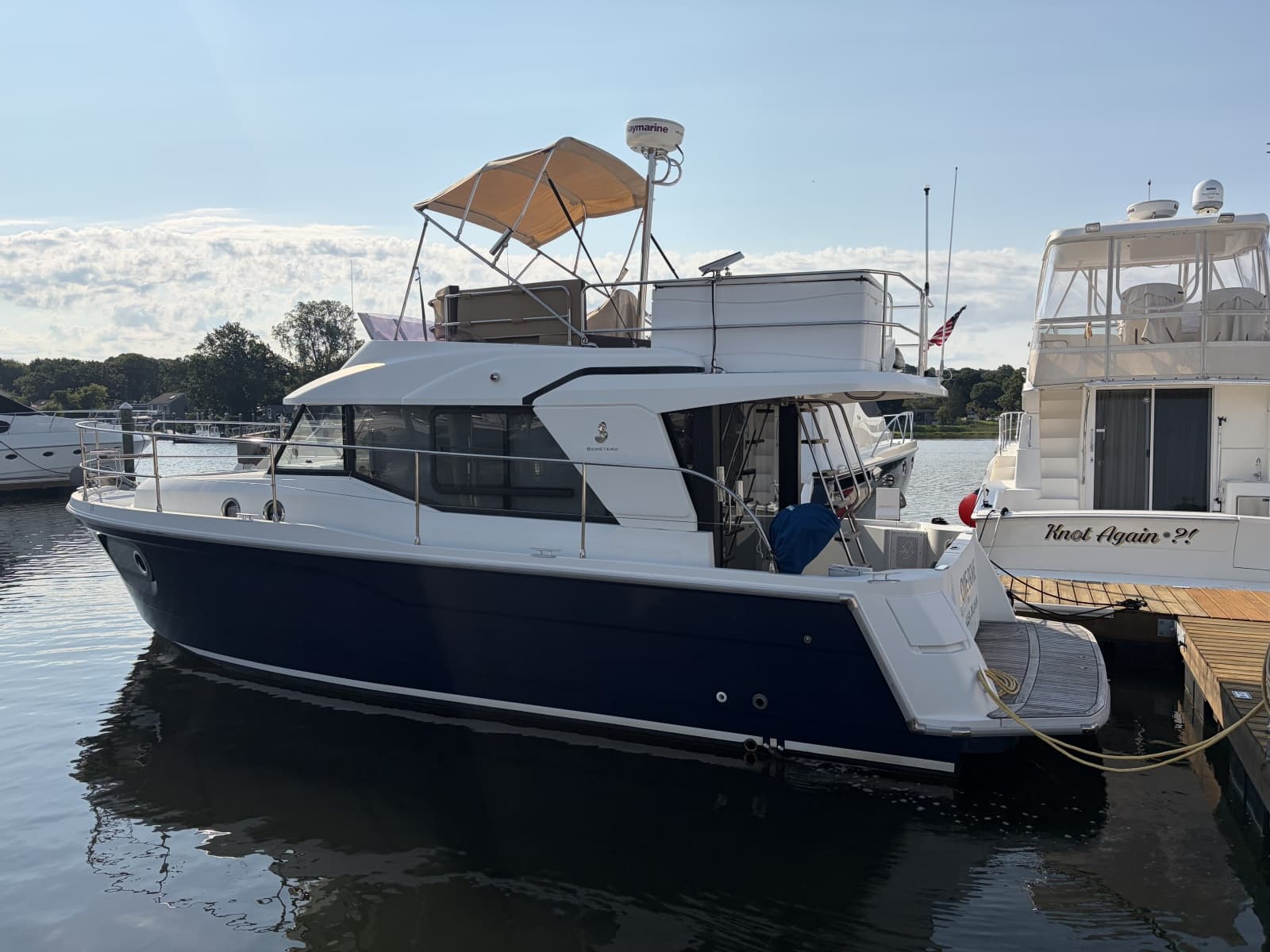 2017 Beneteau SWIFT TRAWLER 30 - Photo 2