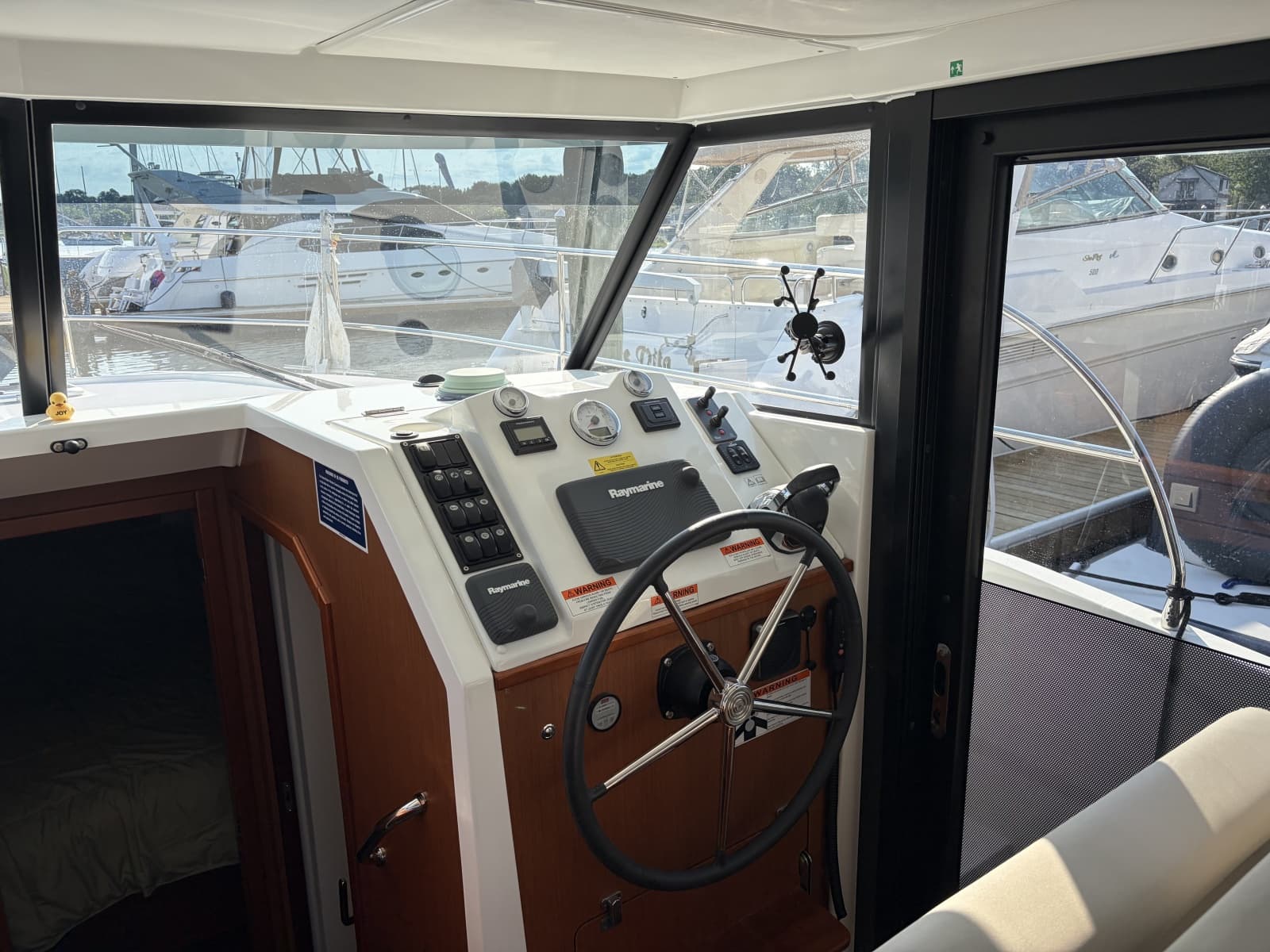 2017 Beneteau SWIFT TRAWLER 30 - Photo 17