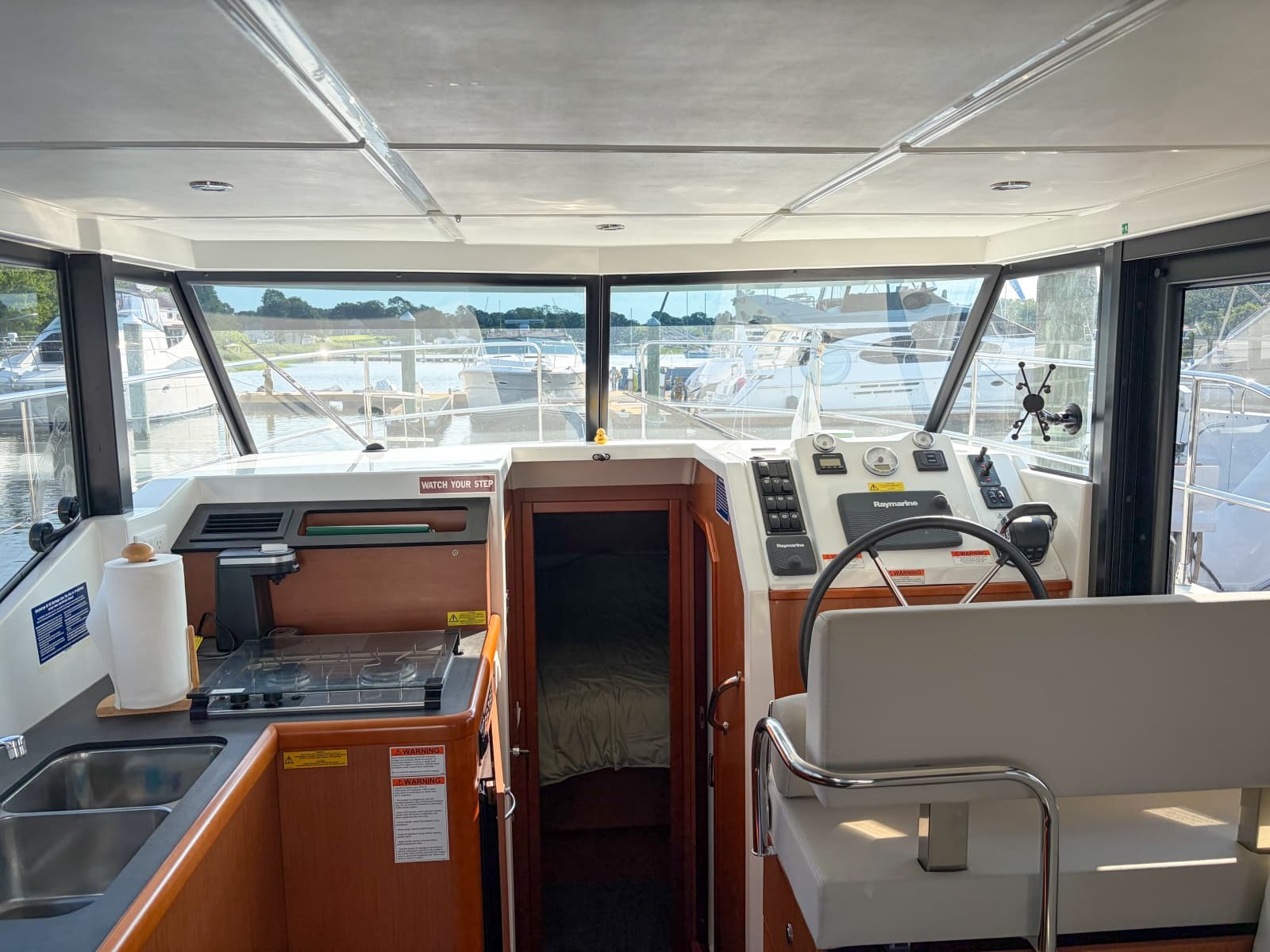 2017 Beneteau SWIFT TRAWLER 30 - Photo 10