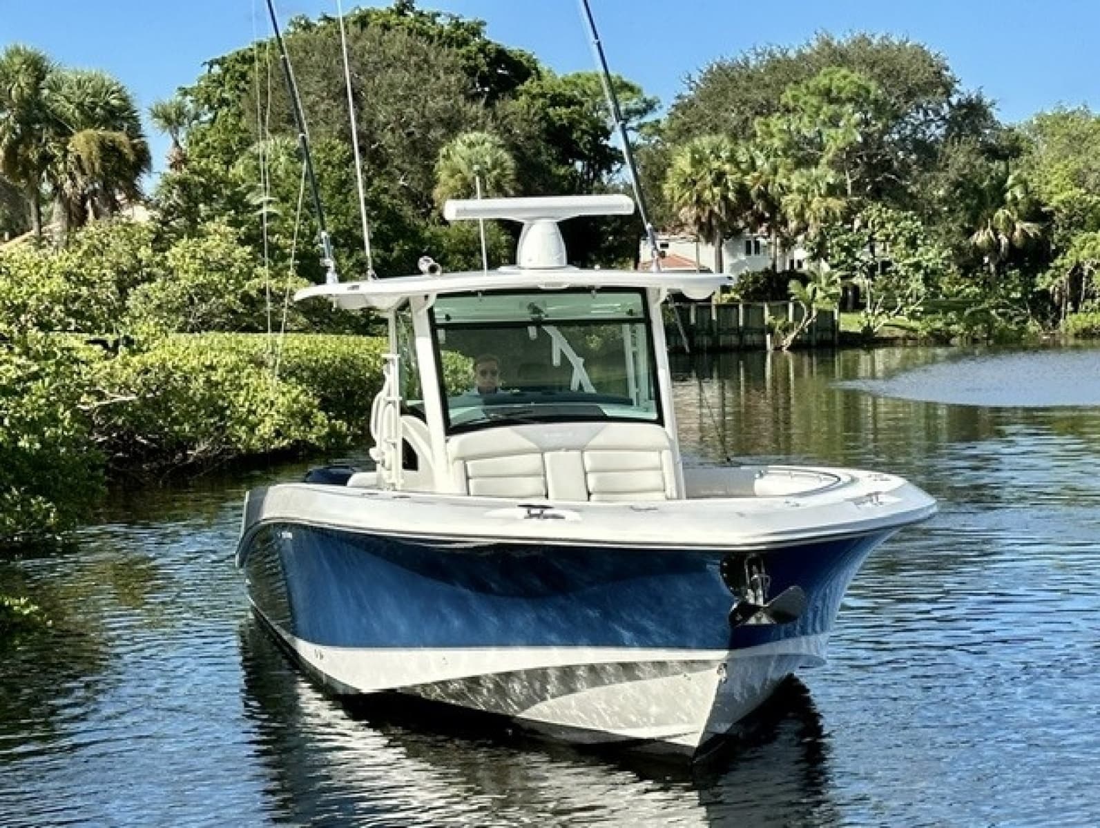 2012 Boston Whaler 370 Outrage - Photo 16