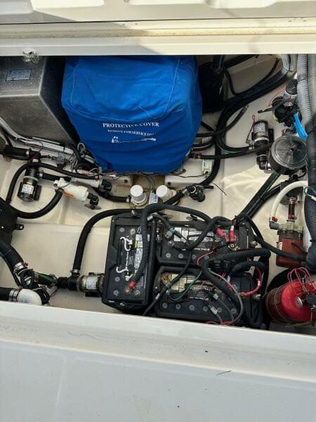 2012 Boston Whaler 370 Outrage - Photo 12