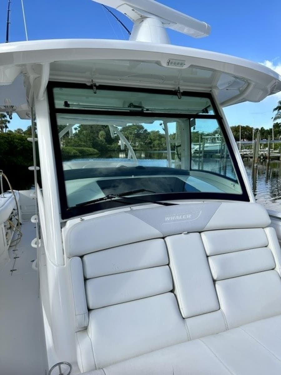 2012 Boston Whaler 370 Outrage - Photo 10