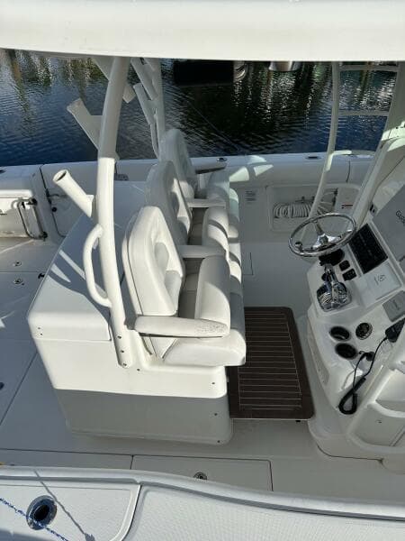 2012 Boston Whaler 370 Outrage - Photo 5
