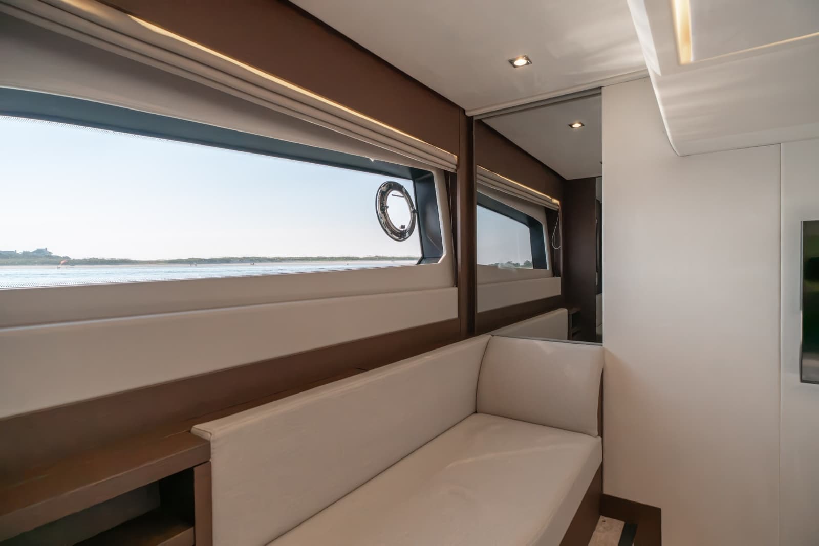 2024 Prestige 520 - Photo 39