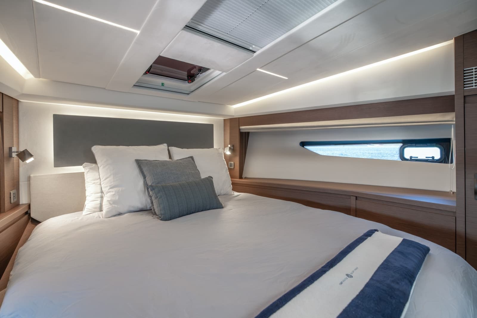 2024 Prestige 520 - Photo 45