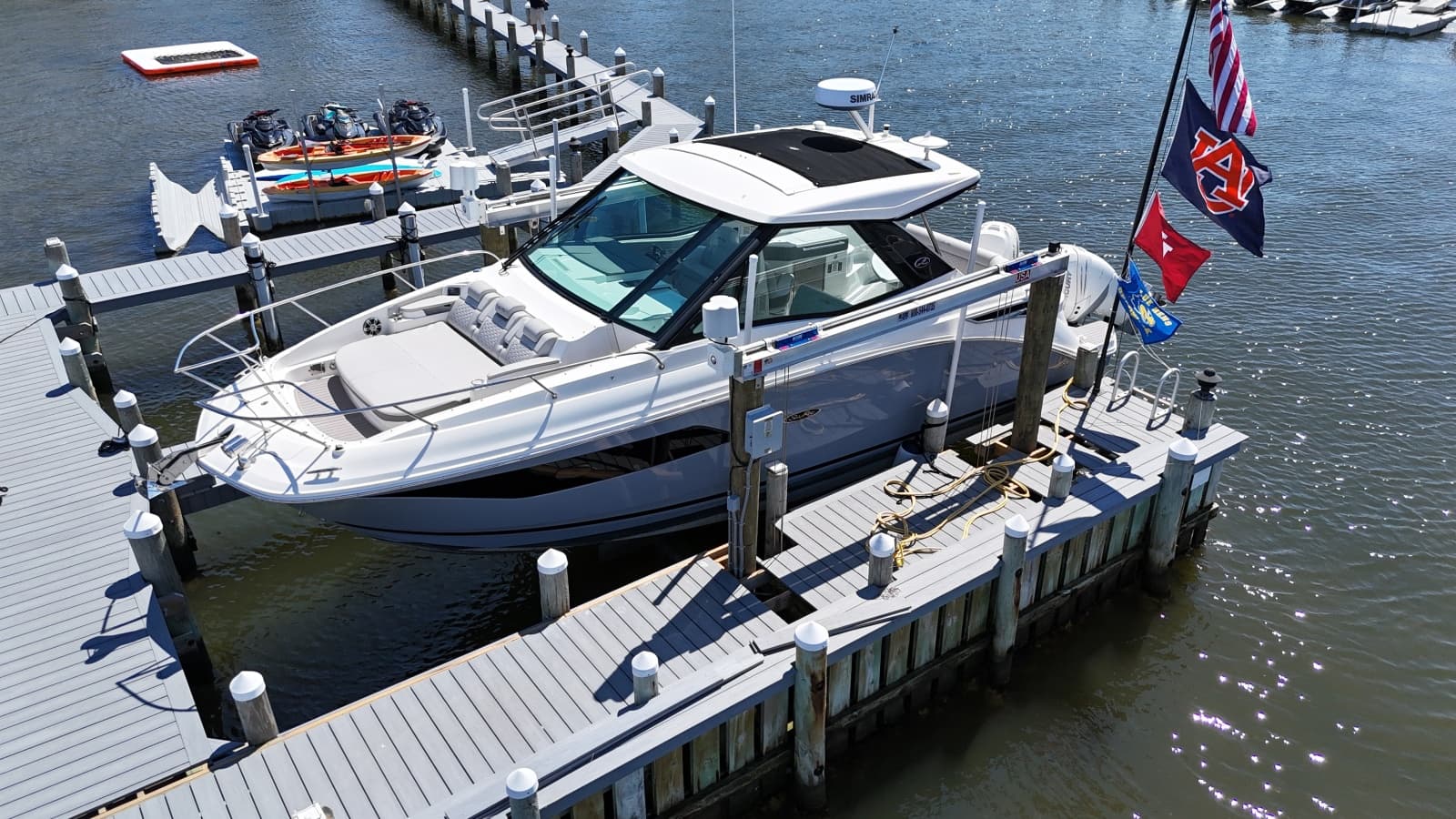2023 Sea Ray 320 Sundancer - Photo 8