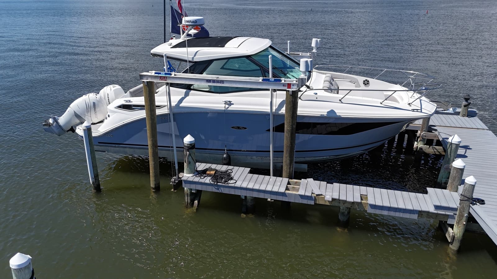 2023 Sea Ray 320 Sundancer - Photo 1