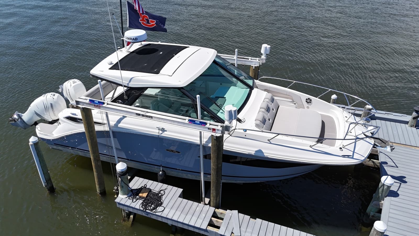2023 Sea Ray 320 Sundancer - Photo 5