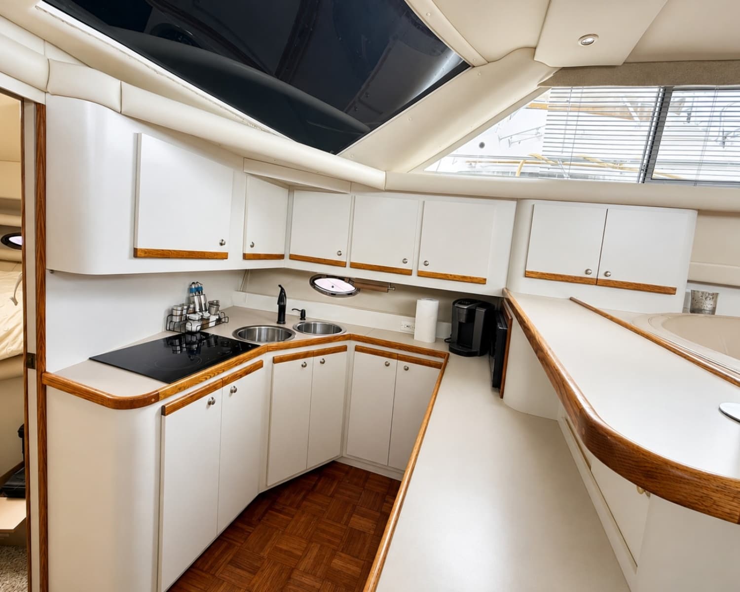1997 Cruisers Yachts 3950 - Photo 10