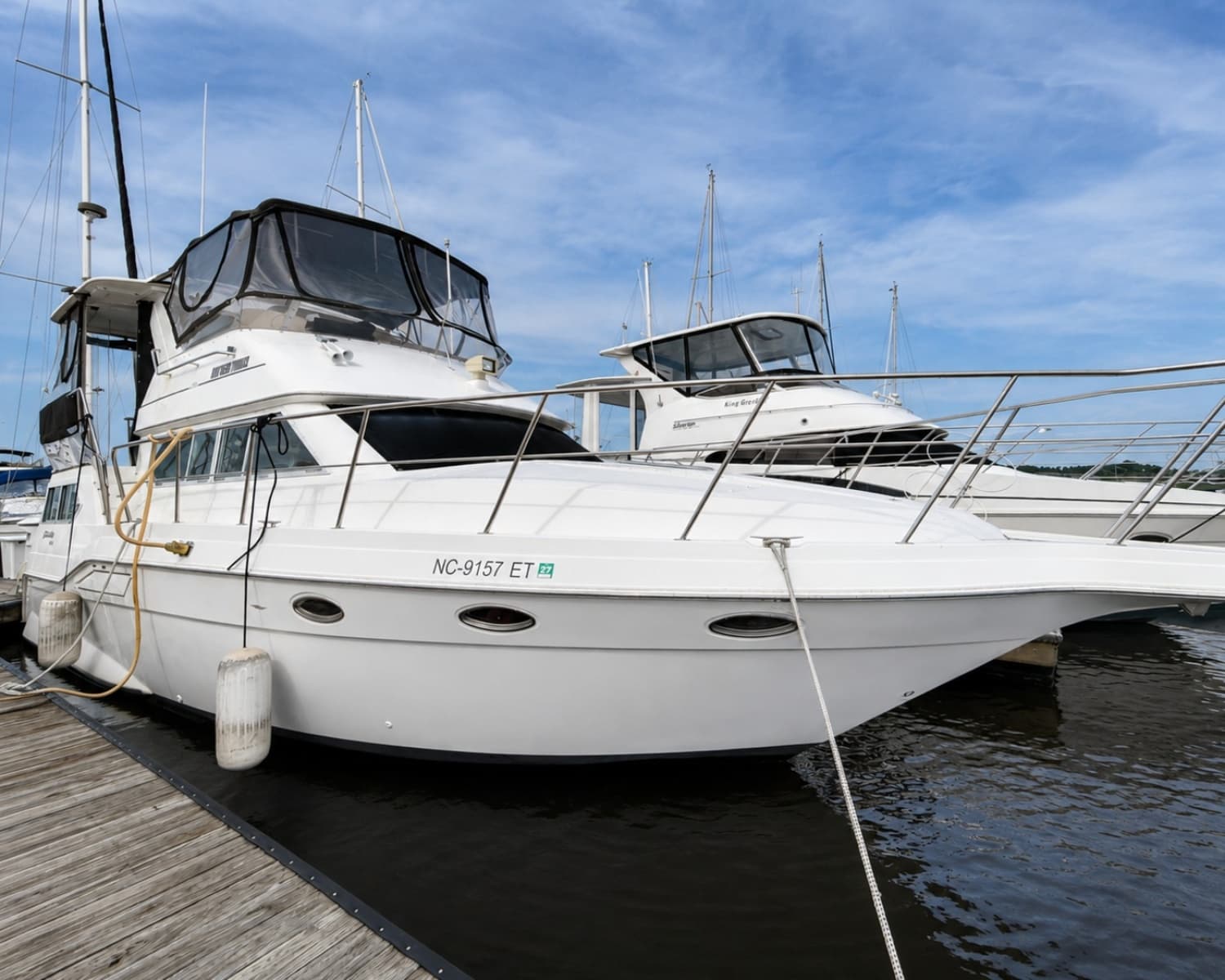 1997 Cruisers Yachts 3950 - Photo 2