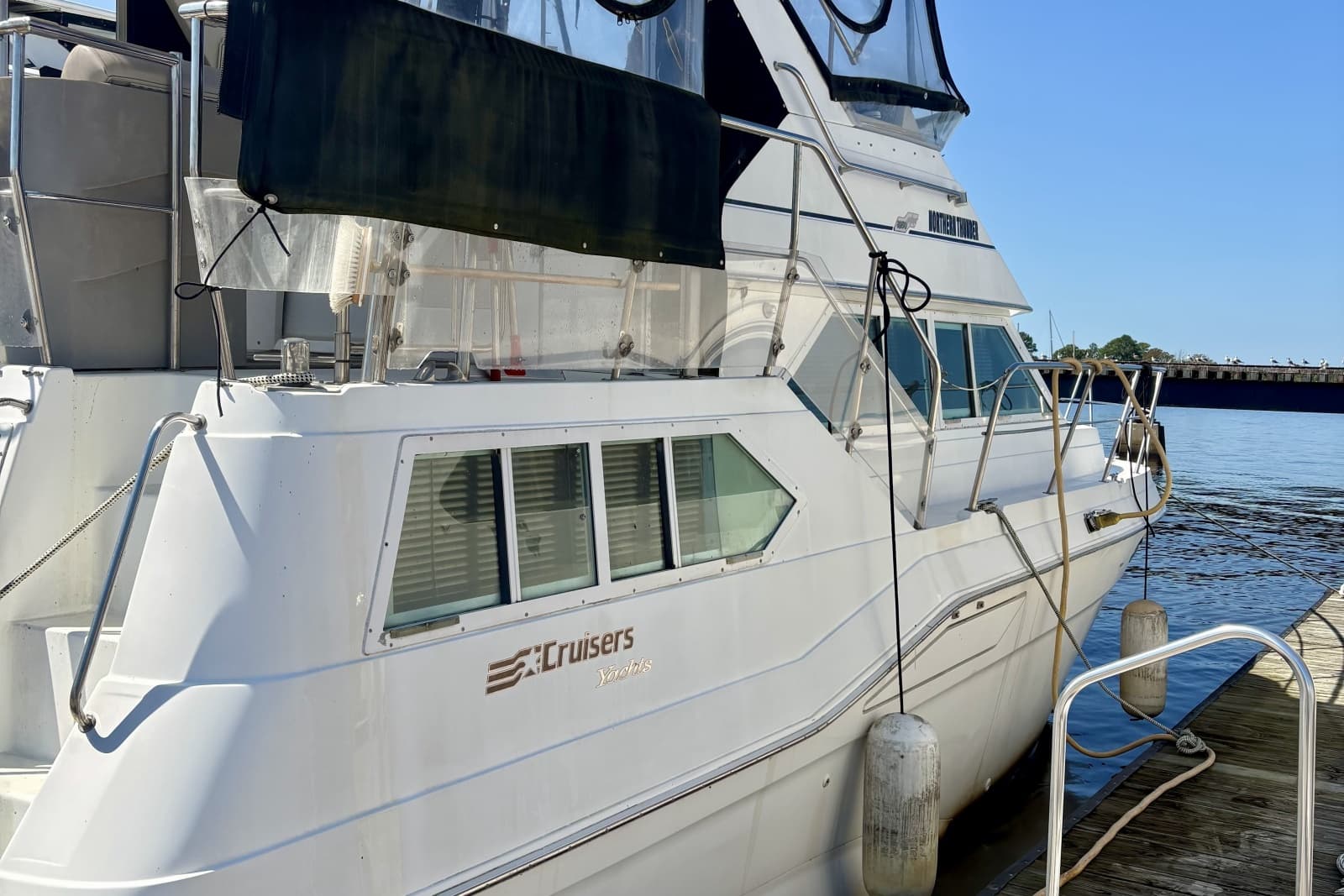 1997 Cruisers Yachts 3950 - Photo 2