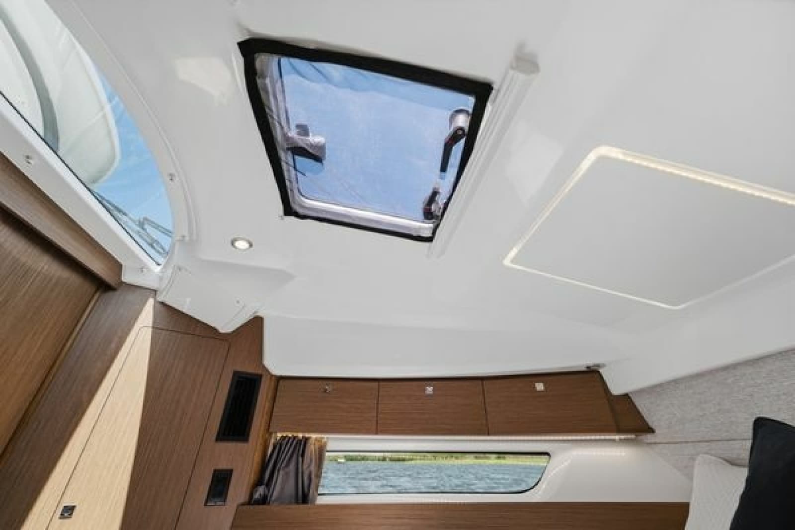 2021 Jeanneau NC 895 - Photo 20