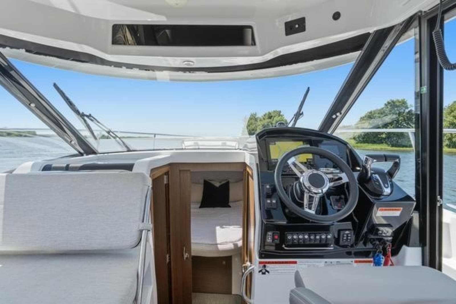 2021 Jeanneau NC 895 - Photo 15