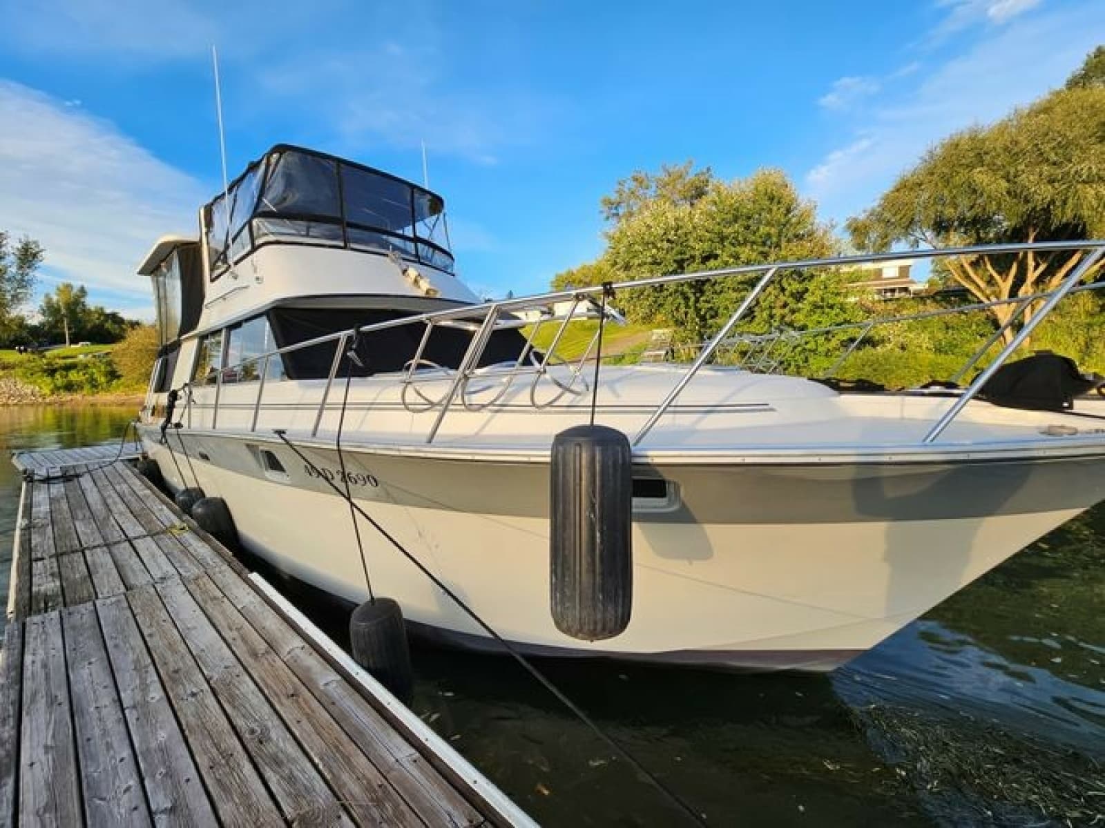 1988 Silverton 40 Aft Cabin - Photo 1