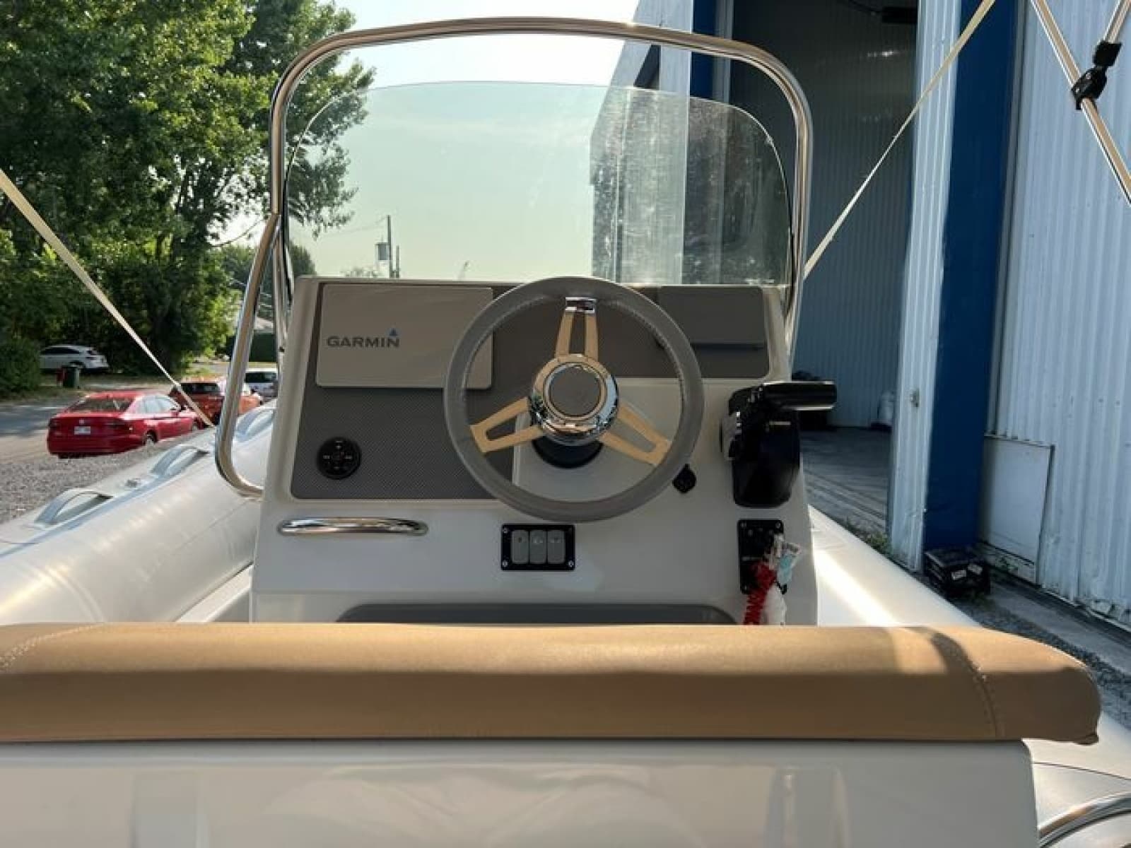 2018 Zodiac Medline 580 - Photo 15