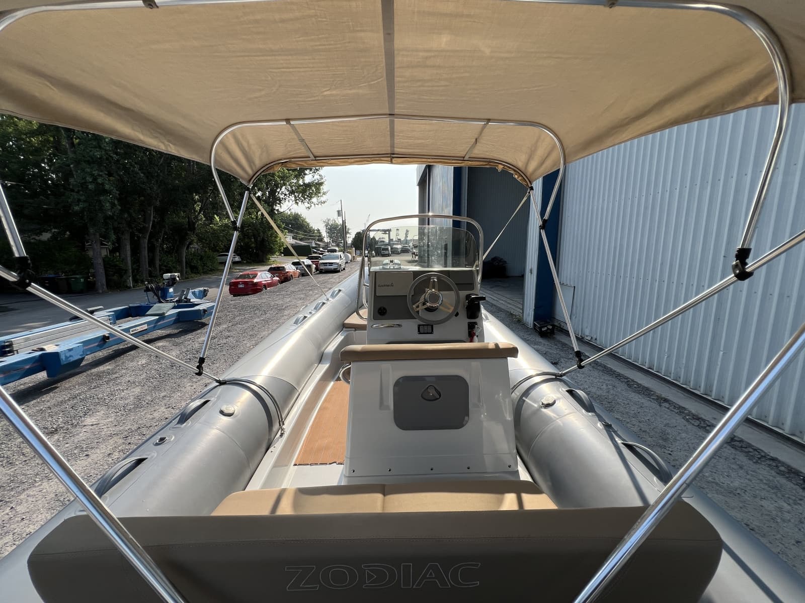 2018 Zodiac Medline 580 - Photo 17