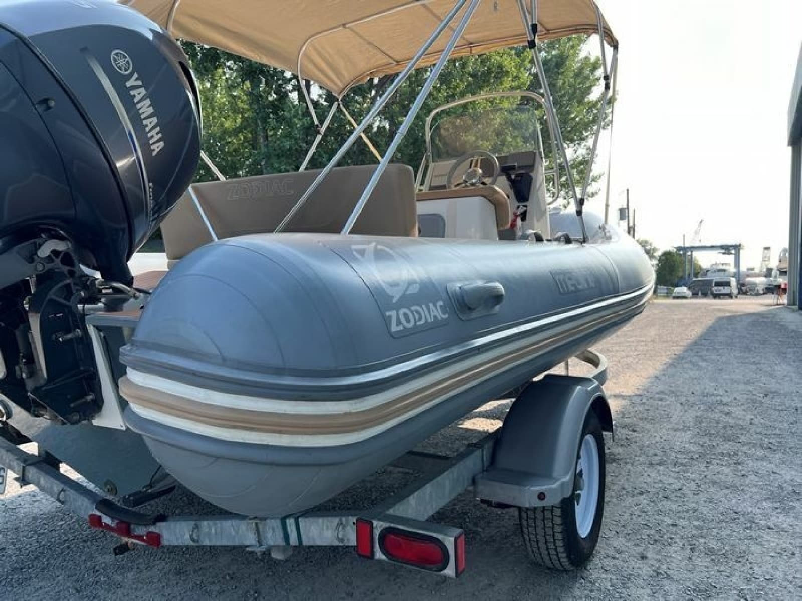 2018 Zodiac Medline 580 - Photo 10