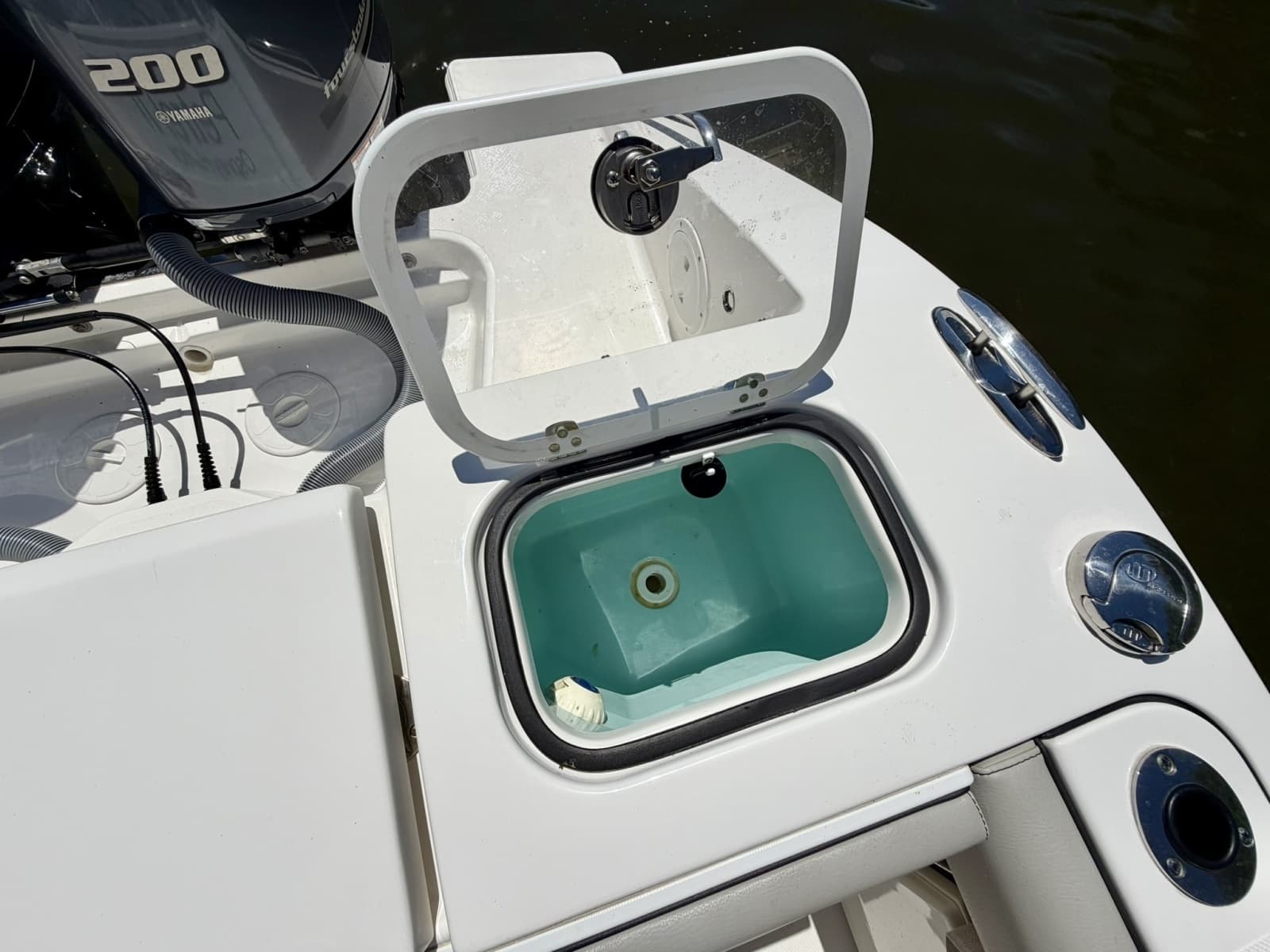 2022 Pursuit DC 266 Dual Console - Photo 14