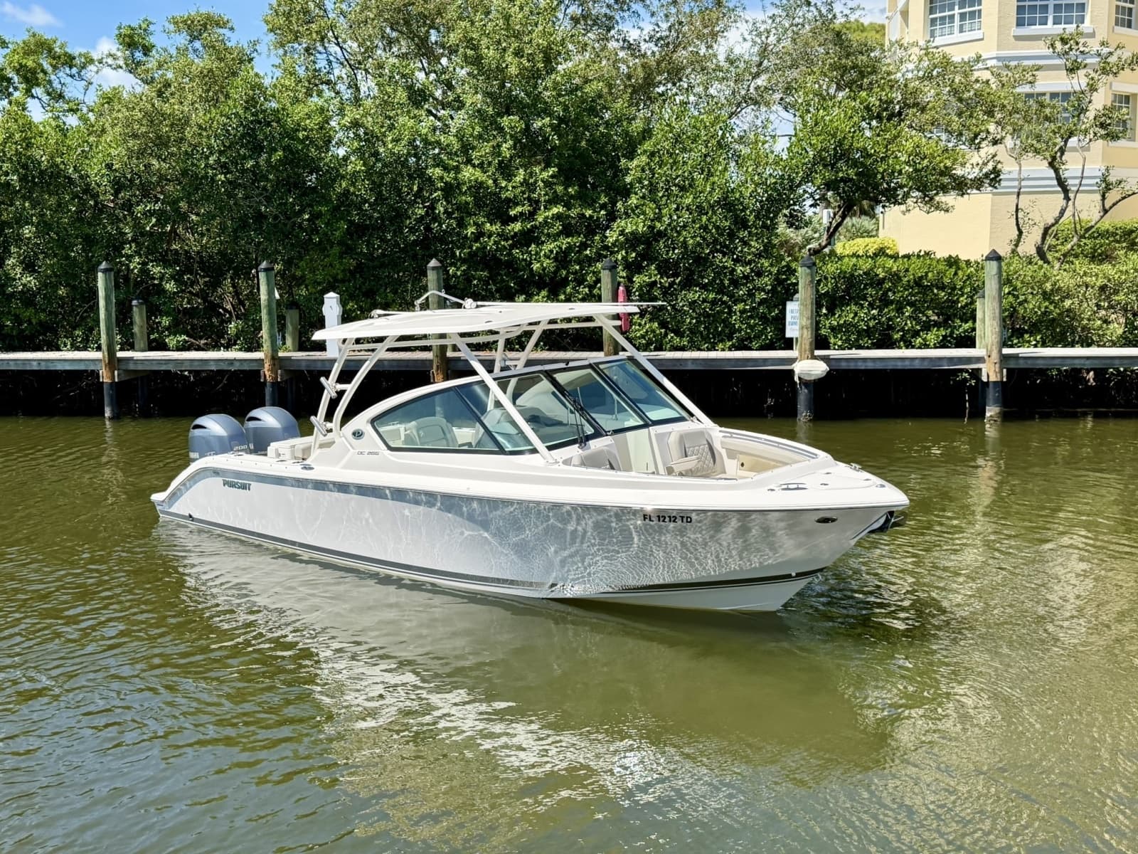 2022 Pursuit DC 266 Dual Console - Photo 6