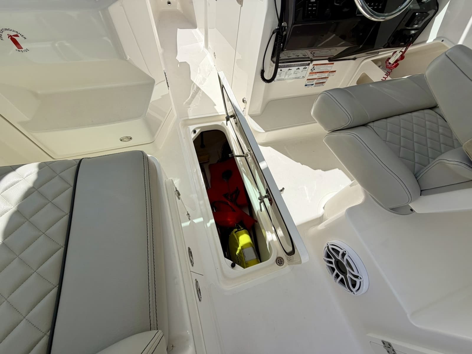 2022 Pursuit DC 266 Dual Console - Photo 34