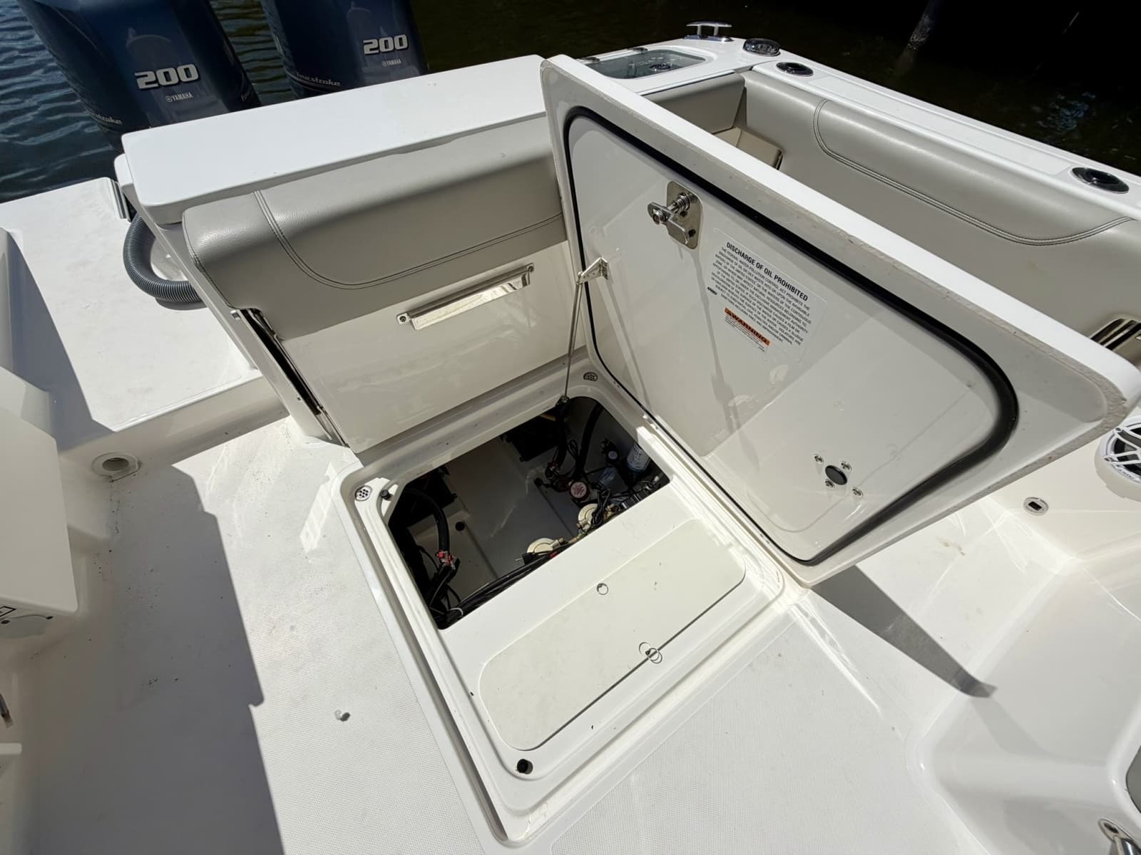 2022 Pursuit DC 266 Dual Console - Photo 17