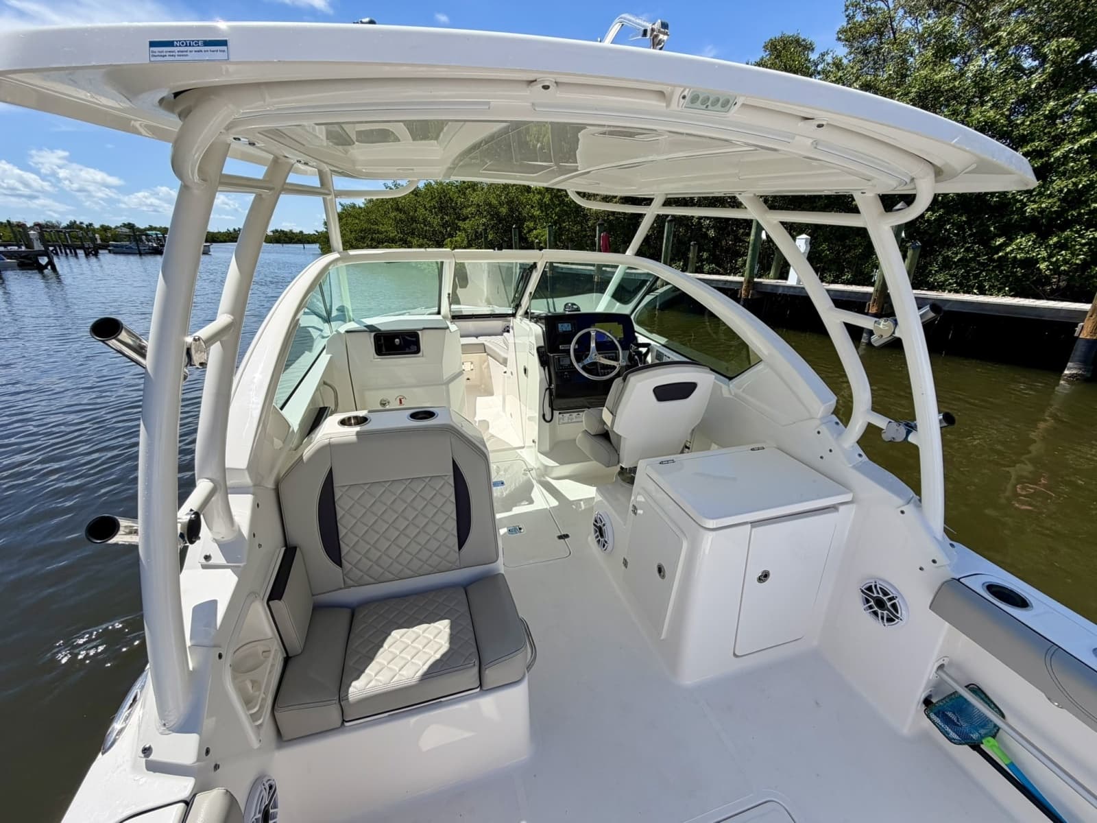 2022 Pursuit DC 266 Dual Console - Photo 21