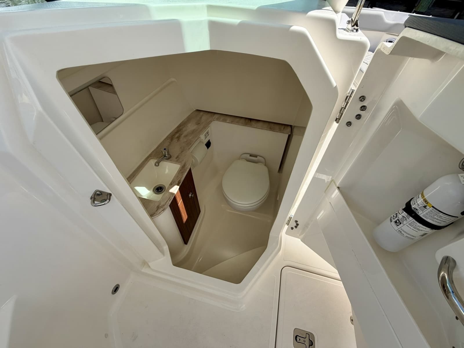 2022 Pursuit DC 266 Dual Console - Photo 32